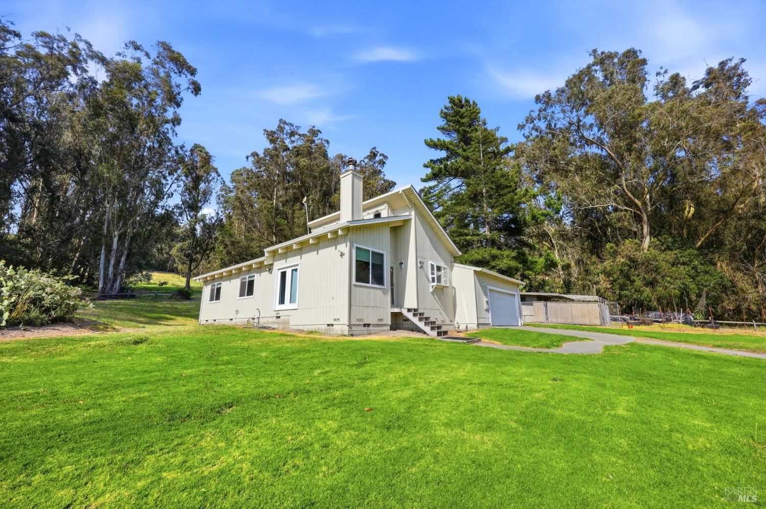 7470 Roblar Road Petaluma, CA 94952 - Photo 2 of 52