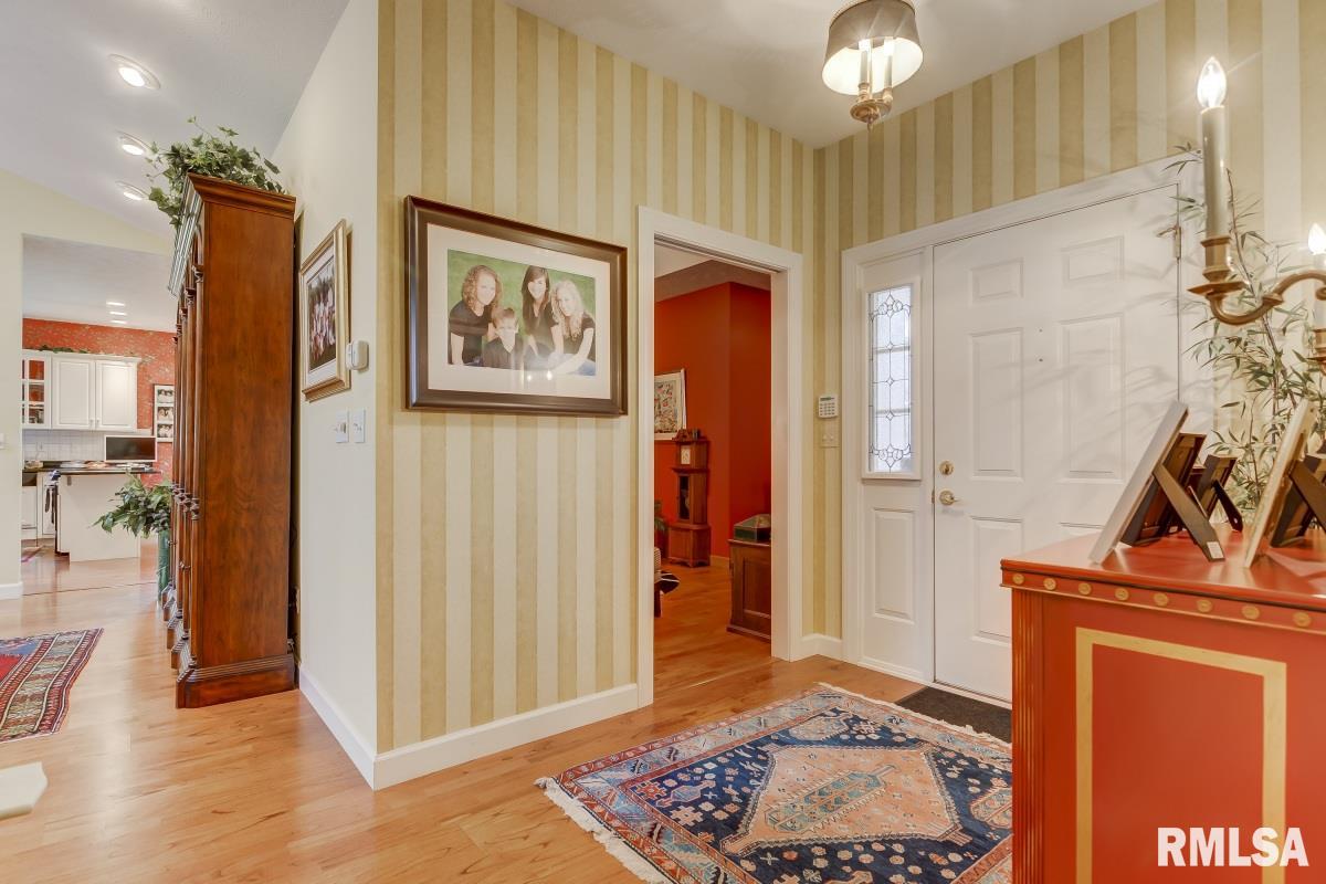 1916 Turnberry Court Springfield, IL 62704 - Photo 2 of 36
