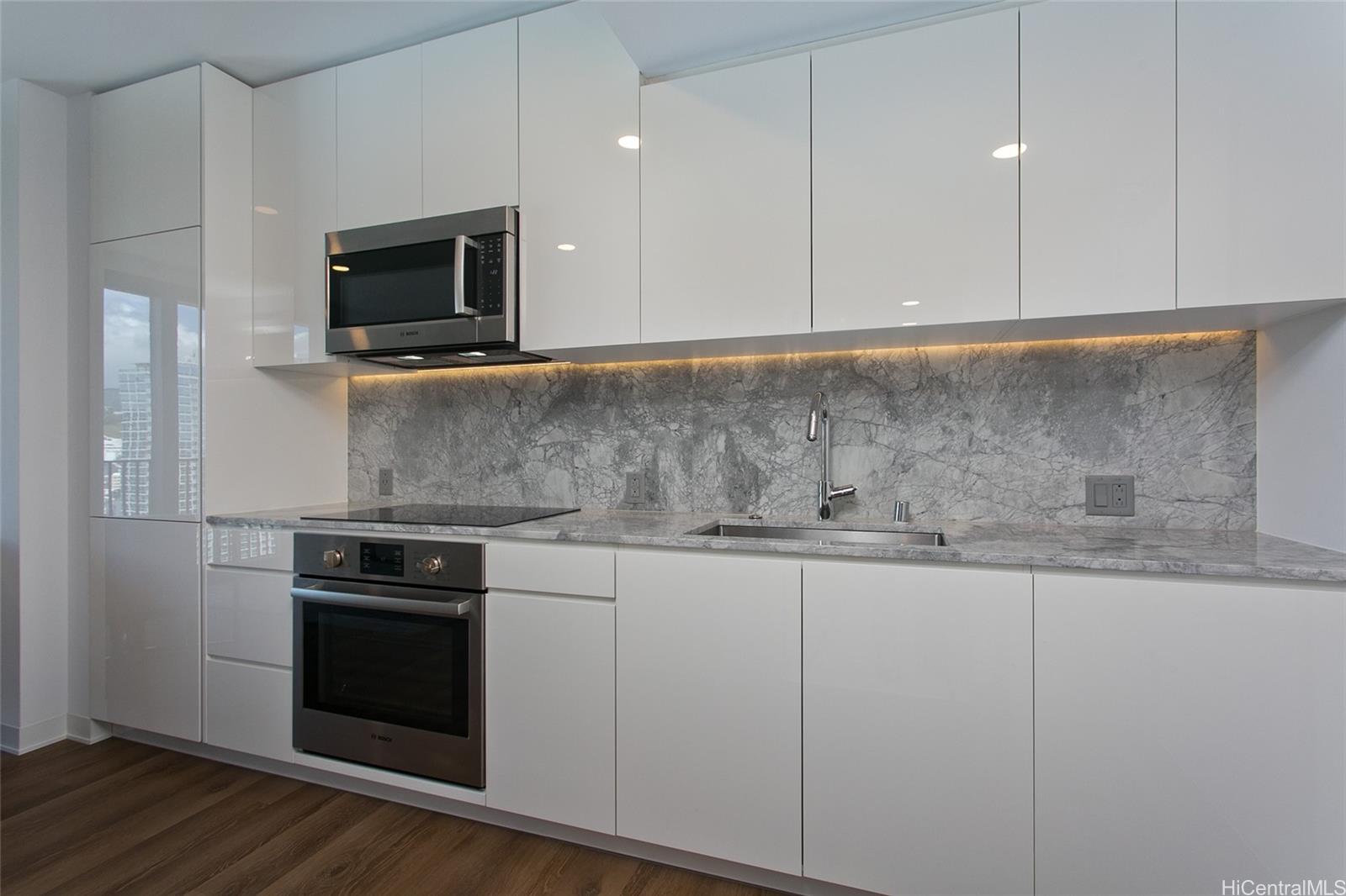 987 Queen Street, Unit 2516 Honolulu, HI 96814 - Photo 7 of 23
