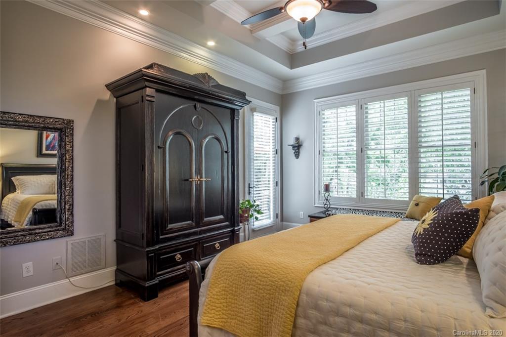 14027 Point Lookout Road Charlotte, NC 28278 - Photo 14 of 39 Gallery Image 14