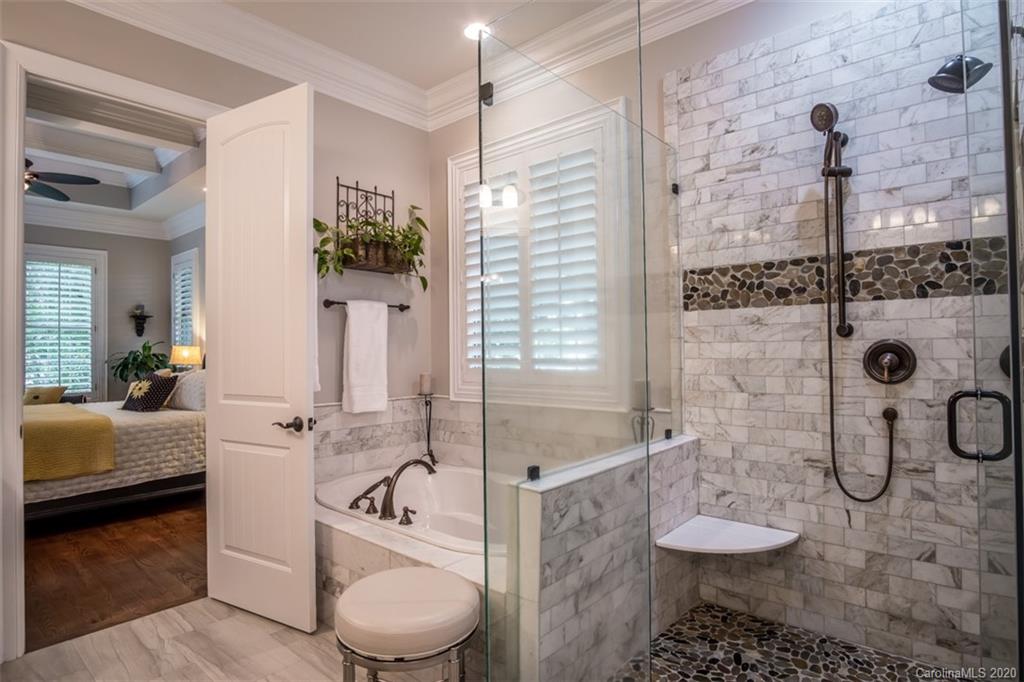 14027 Point Lookout Road Charlotte, NC 28278 - Photo 17 of 39 Gallery Image 17