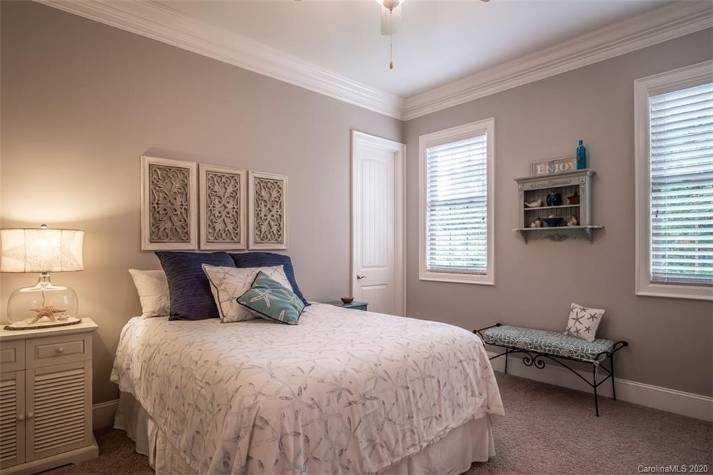 14027 Point Lookout Road Charlotte, NC 28278 - Photo 18 of 39 Gallery Image 18