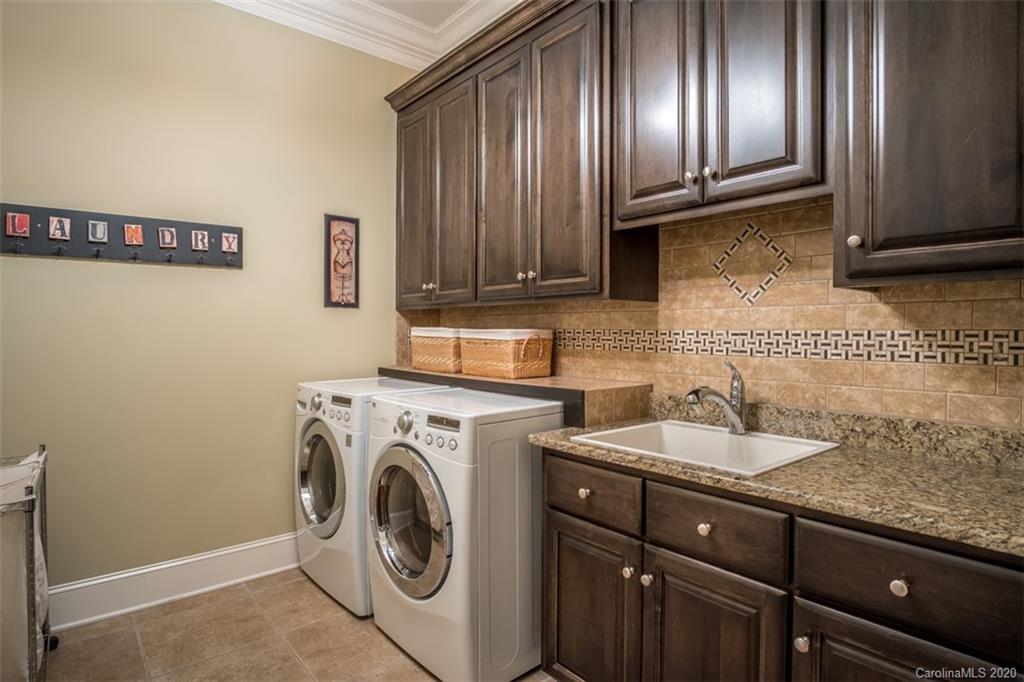 14027 Point Lookout Road Charlotte, NC 28278 - Photo 23 of 39 Gallery Image 23
