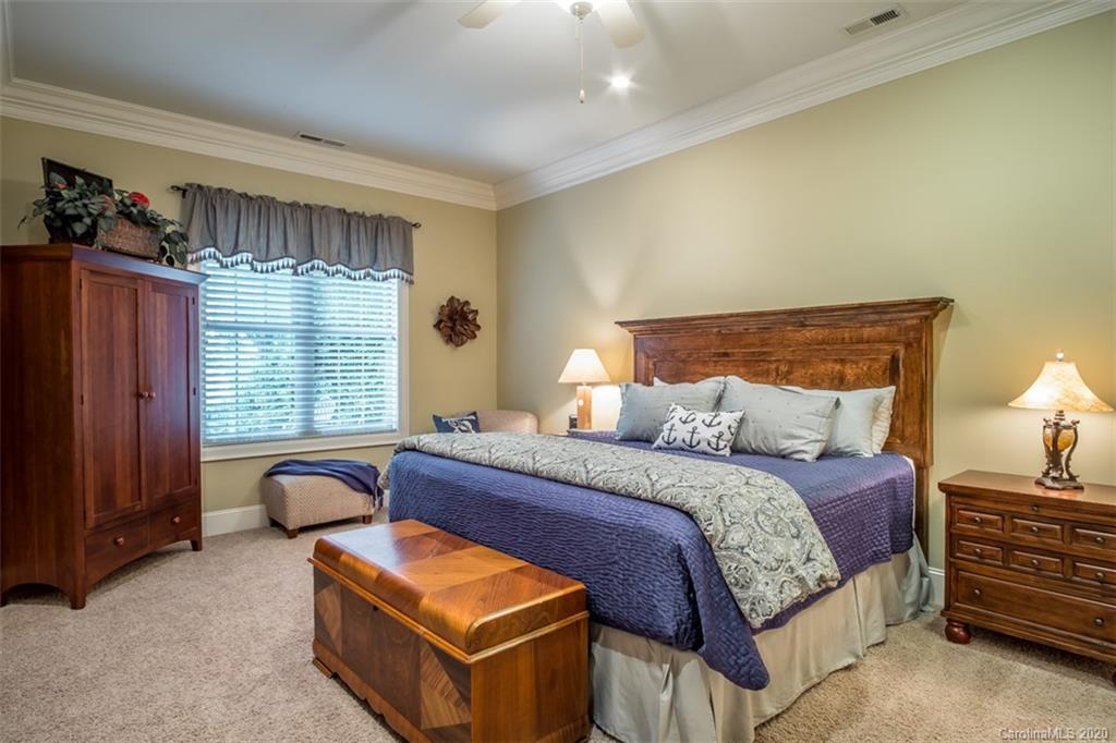 14027 Point Lookout Road Charlotte, NC 28278 - Photo 27 of 39 Gallery Image 27