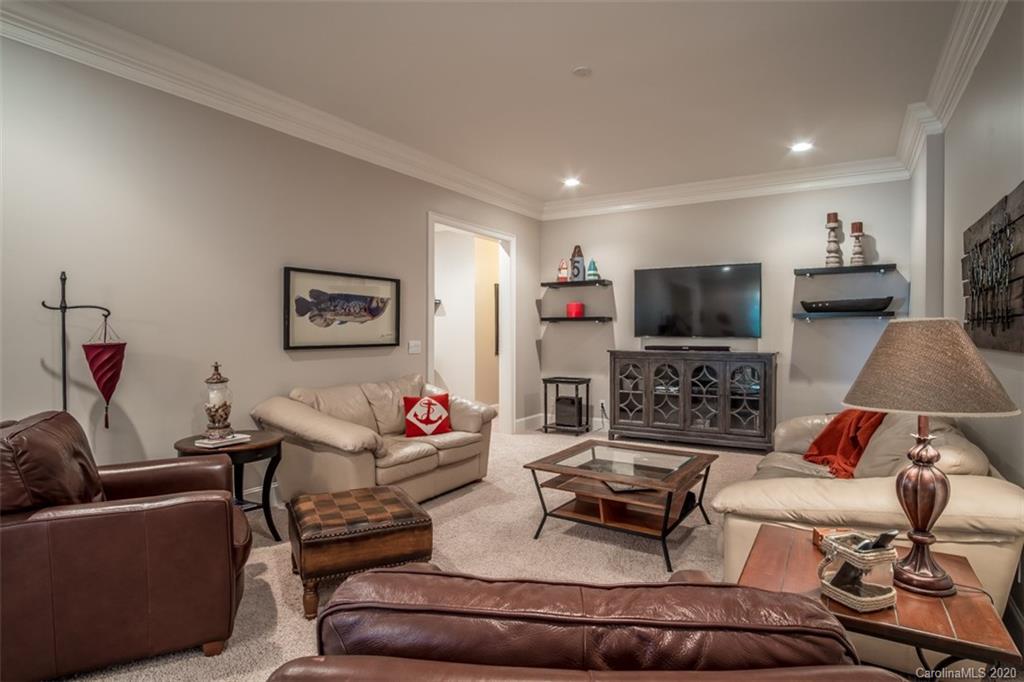 14027 Point Lookout Road Charlotte, NC 28278 - Photo 30 of 39 Gallery Image 30