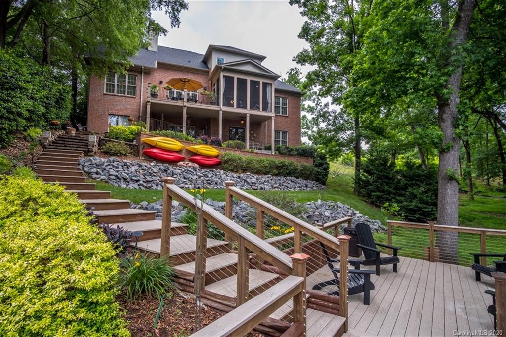 14027 Point Lookout Road Charlotte, NC 28278 - Photo 4 of 39 Gallery Image 4