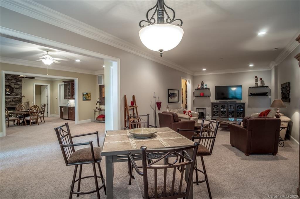 14027 Point Lookout Road Charlotte, NC 28278 - Photo 31 of 39 Gallery Image 31