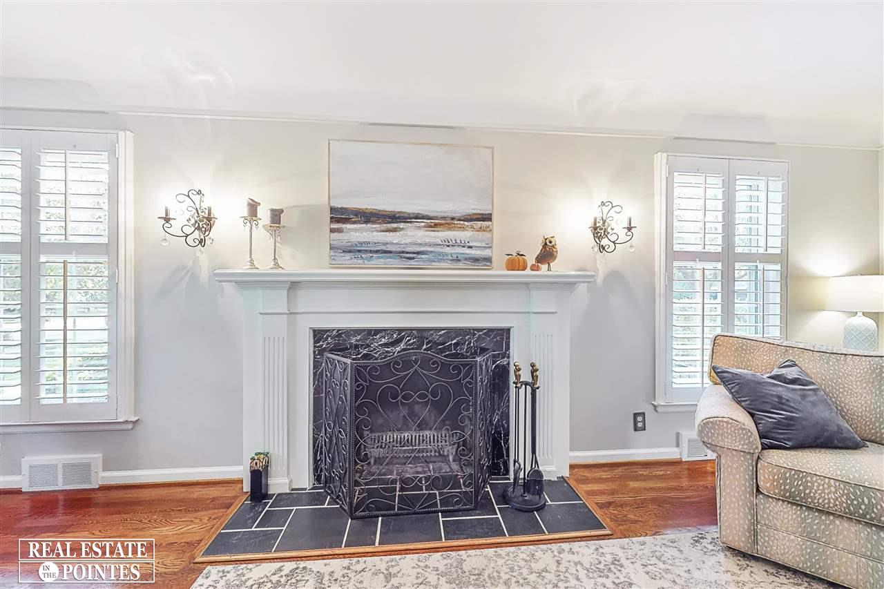 1887 Broadstone Road Grosse Pointe Woods, MI 48236 - Photo 7 of 41