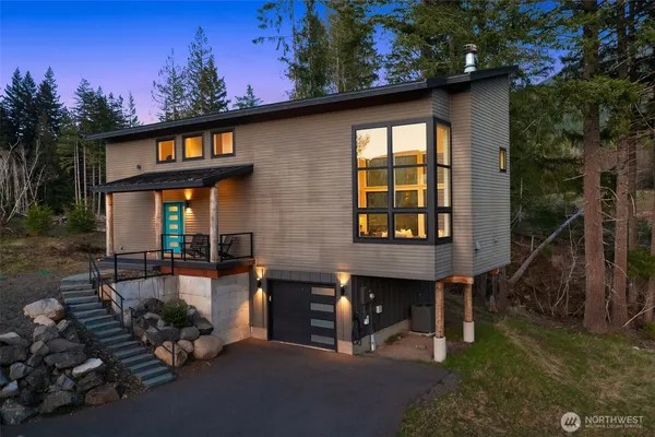 $1,100,000 | 118 Burl Lane, Packwood, WA 98361