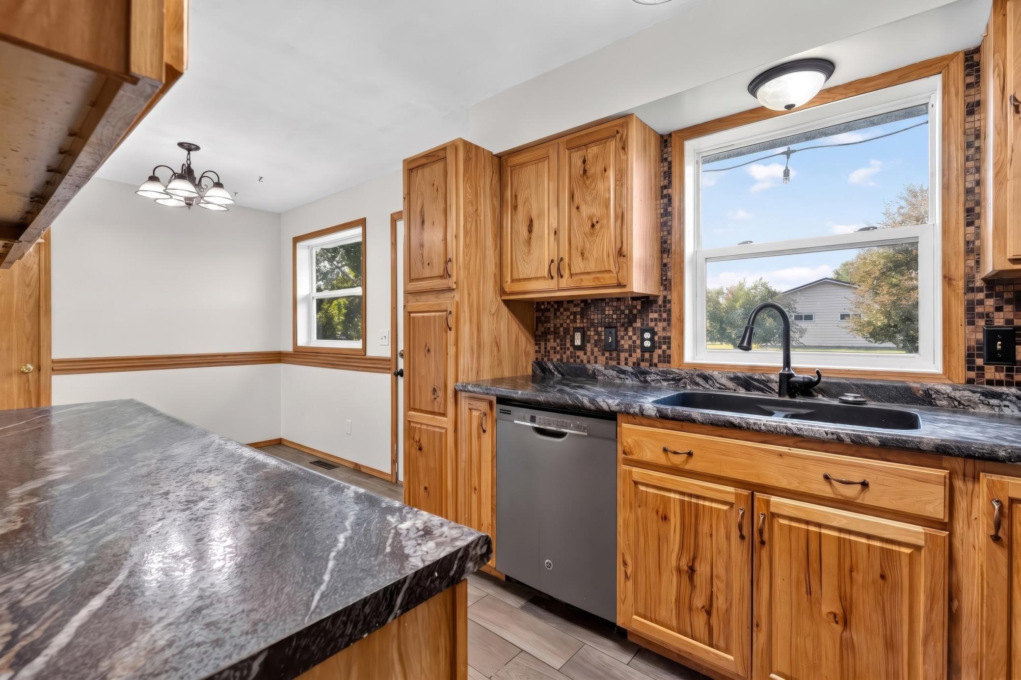 515 9th Street Southwest Braham, MN 55006 - Photo 10 of 28 Gallery Image 10