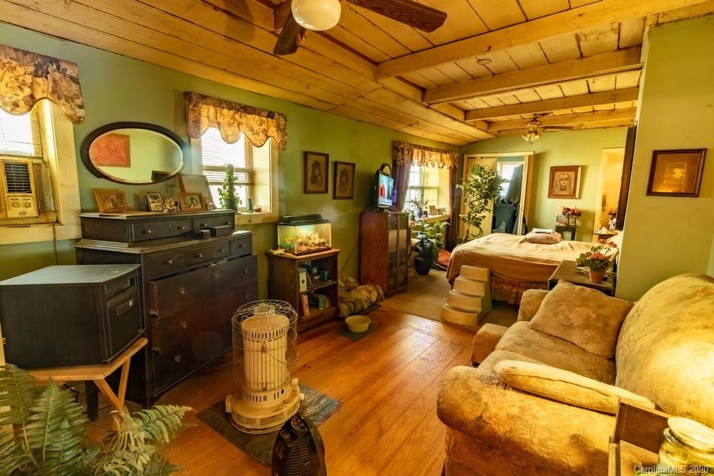 599 Long Branch Road Swannanoa, NC 28778 - Photo 8 of 38 Gallery Image 8