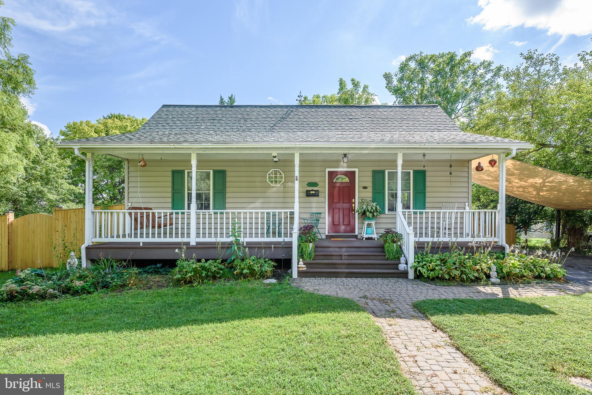 223 Royal Street Southeast, Leesburg, VA 20175 Compass