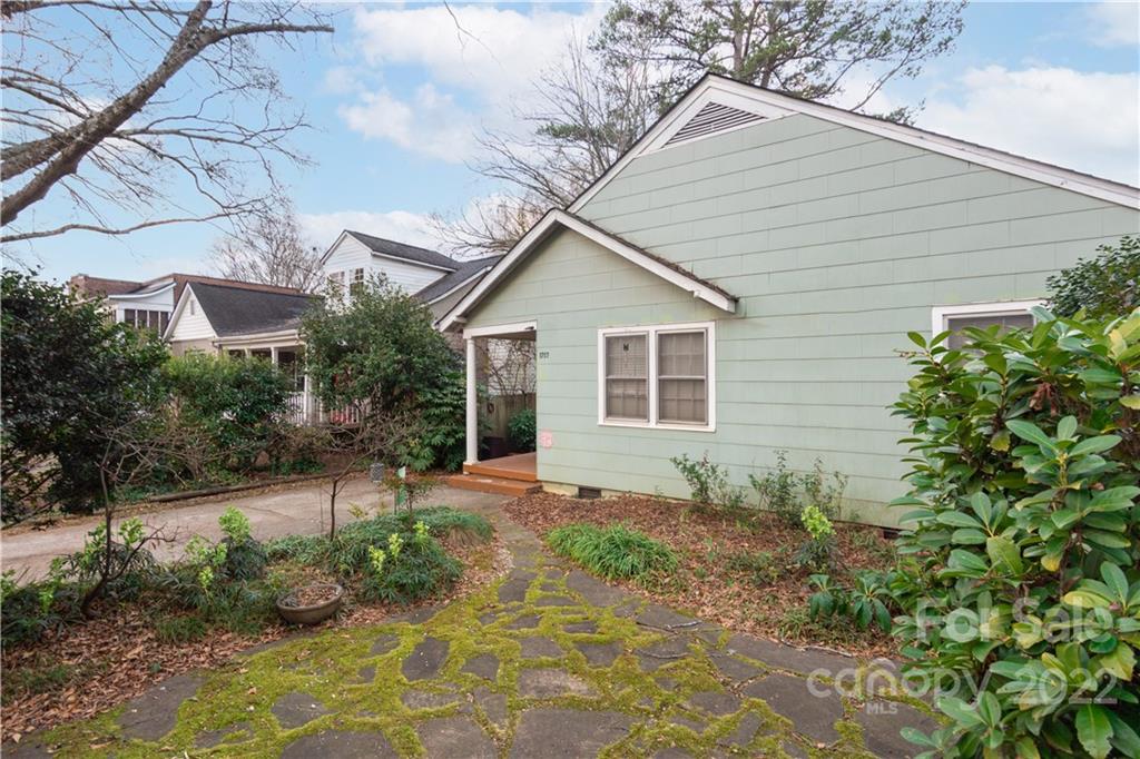 1717 Club Road Charlotte, NC 28205 - Photo 1 of 23 Gallery Image 1