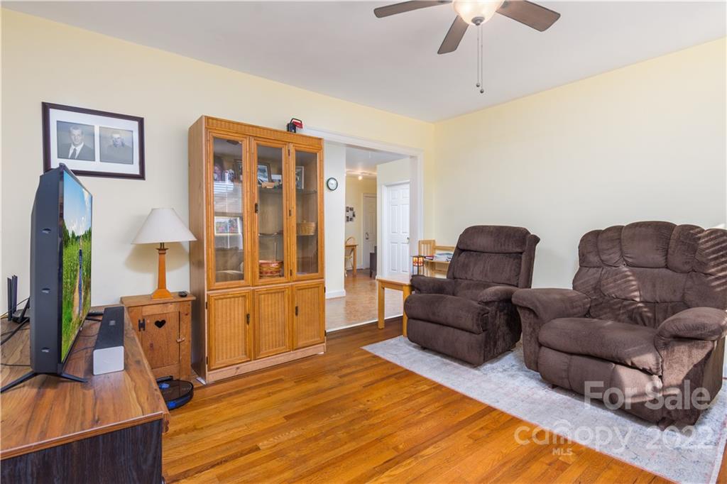 1717 Club Road Charlotte, NC 28205 - Photo 3 of 23 Gallery Image 3