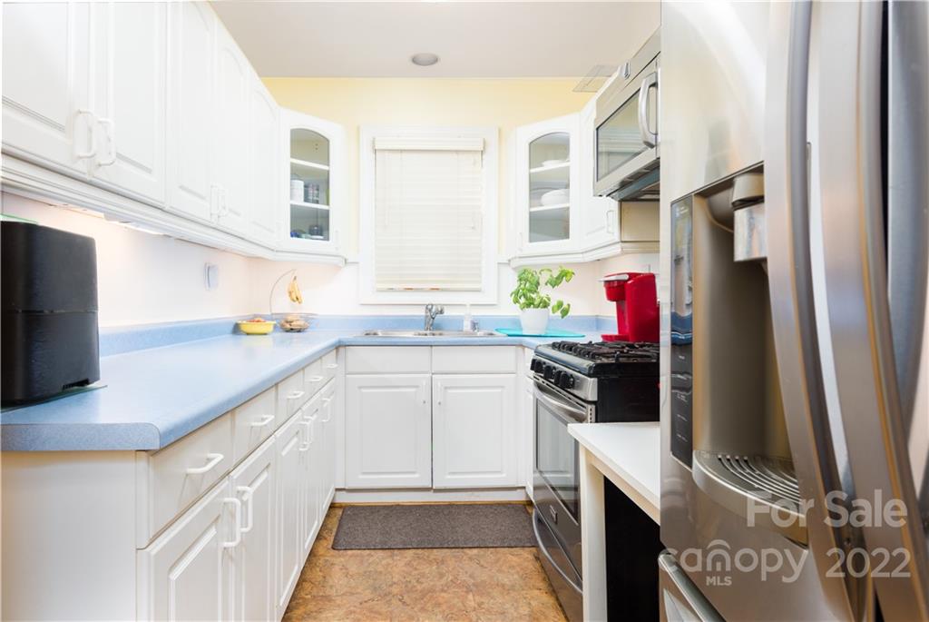 1717 Club Road Charlotte, NC 28205 - Photo 5 of 23 Gallery Image 5