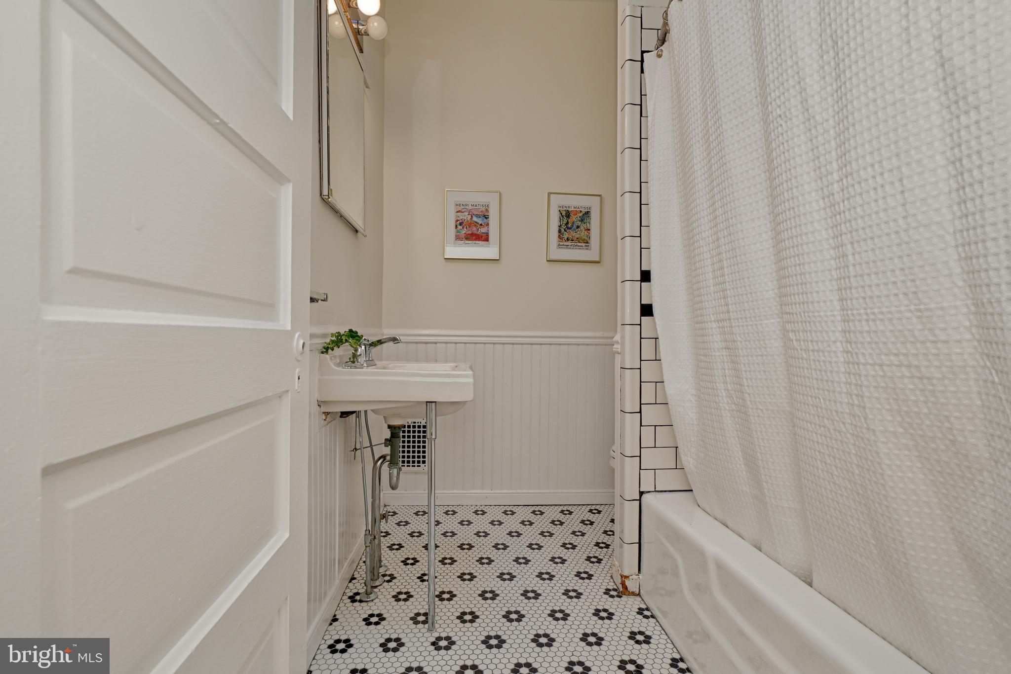 4129 Falls Road Baltimore, MD 21211 - Photo 29 of 47 Gallery Image 29