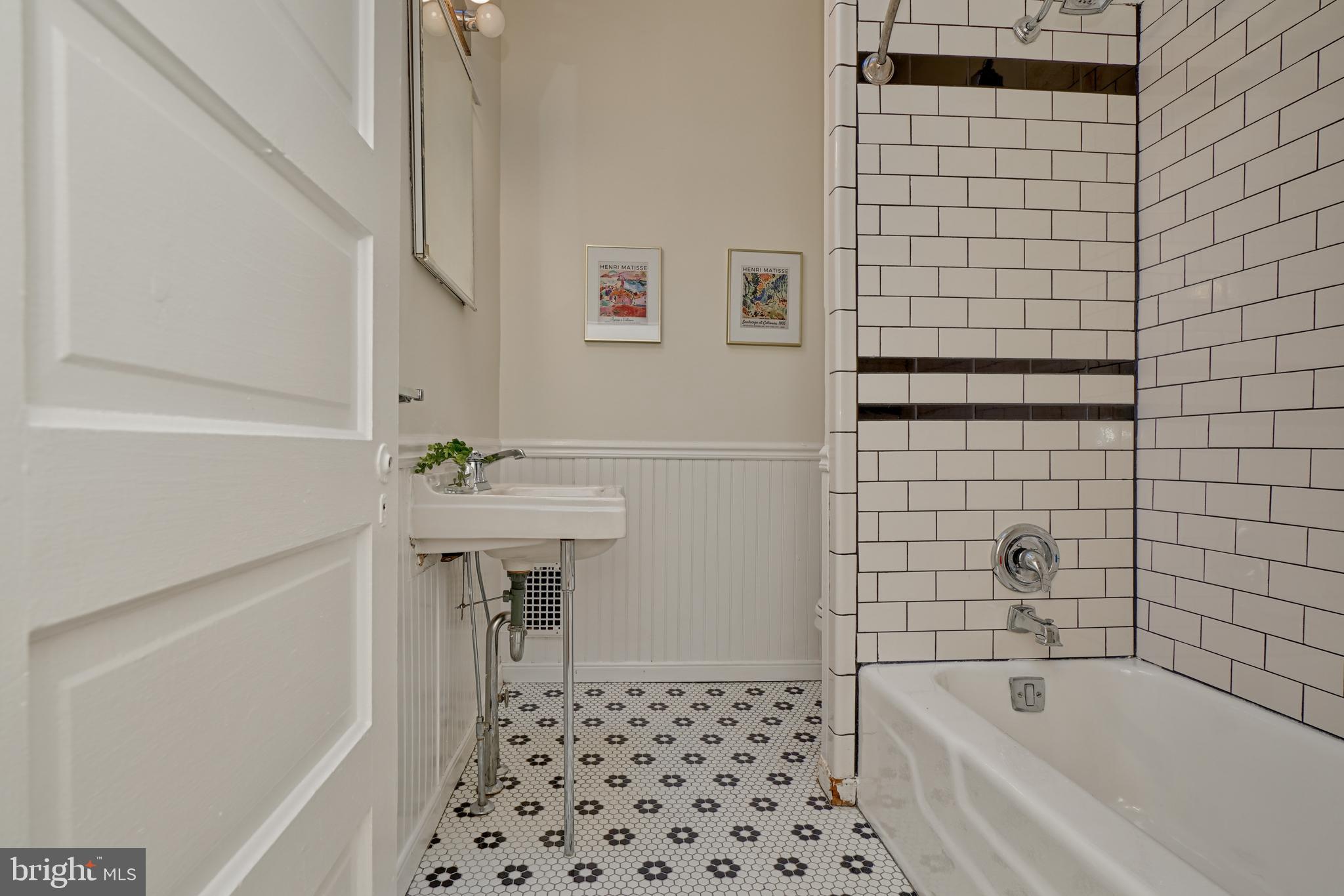 4129 Falls Road Baltimore, MD 21211 - Photo 30 of 47 Gallery Image 30