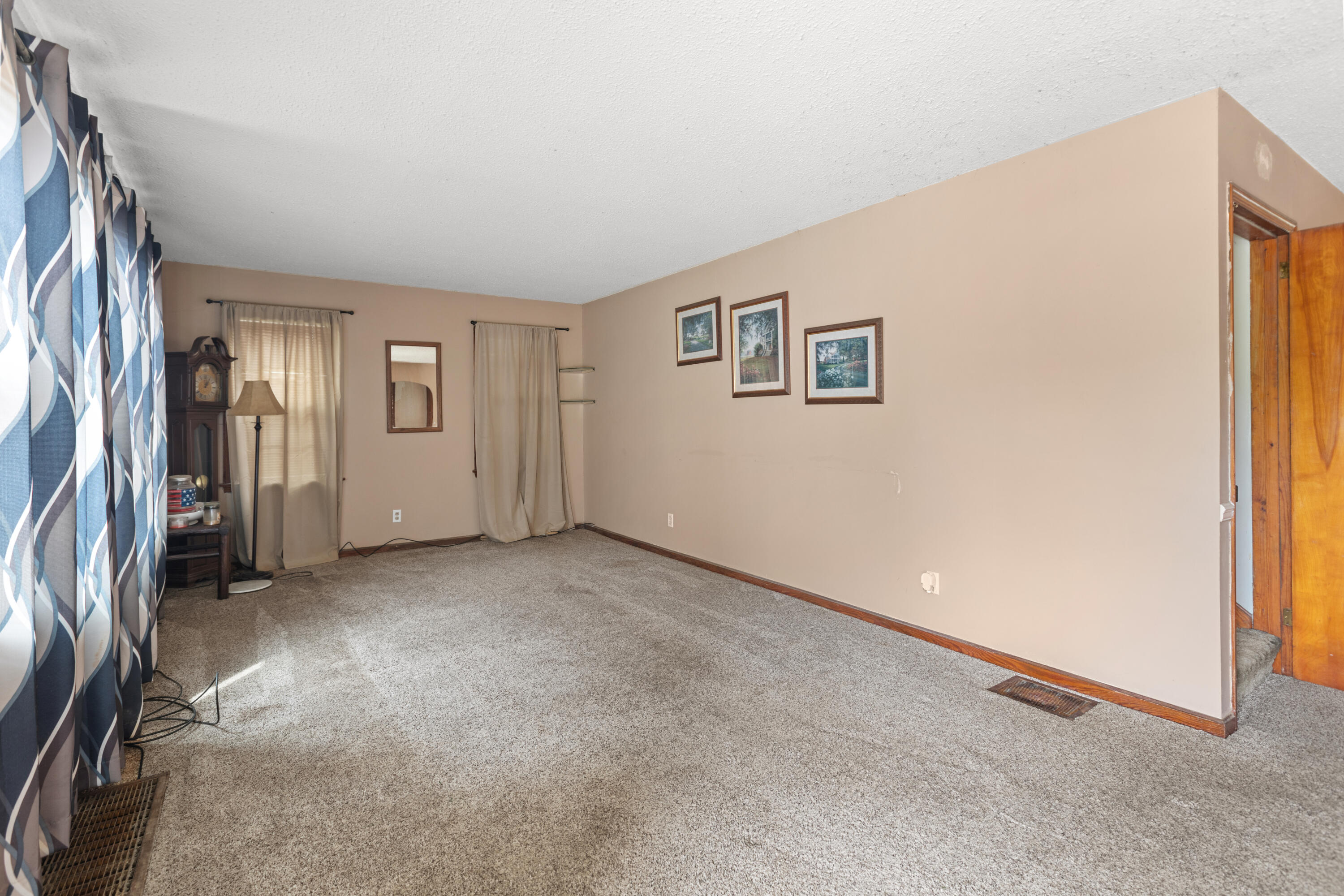 110 Cherry Rd Court Berea, KY 40403 - Photo 3 of 20 2S7A8982