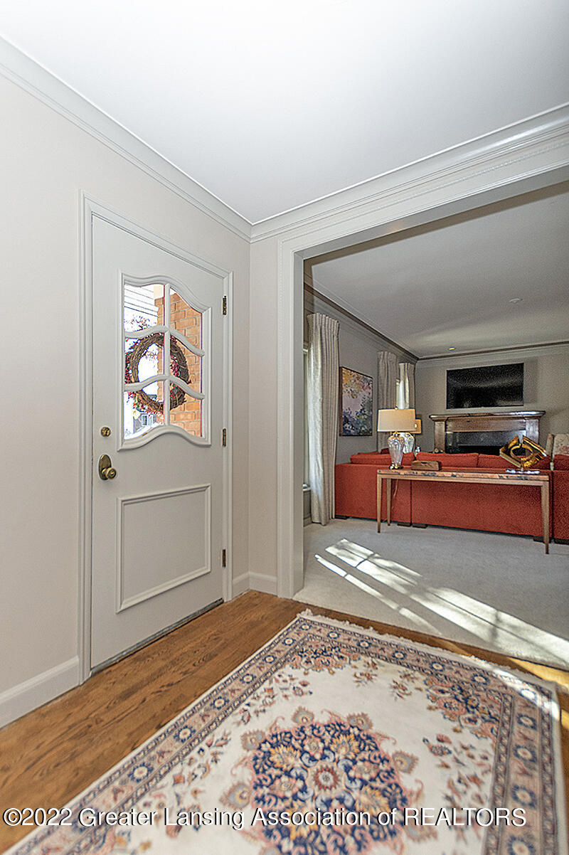 3016 South Cambridge Road Lansing, MI 48911 - Photo 15 of 37 Entry Foyer
