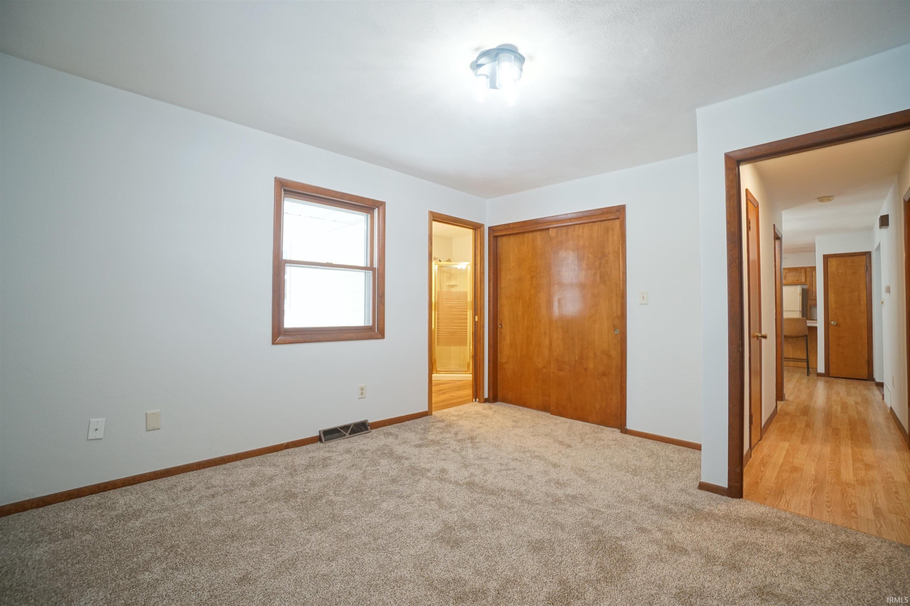 2599 East Robby Drive Warsaw, IN 46580 - Photo 11 of 34