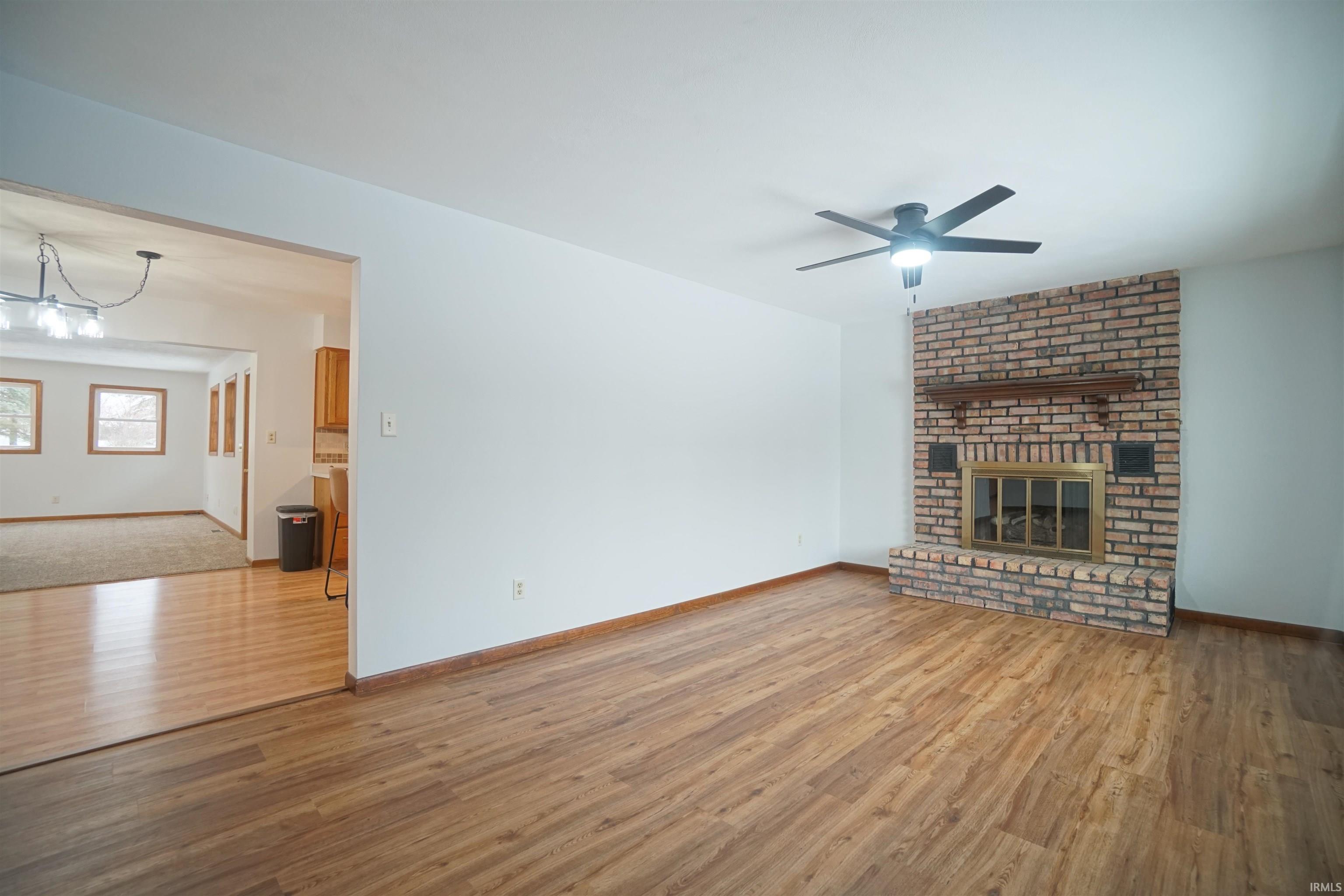 2599 East Robby Drive Warsaw, IN 46580 - Photo 2 of 34