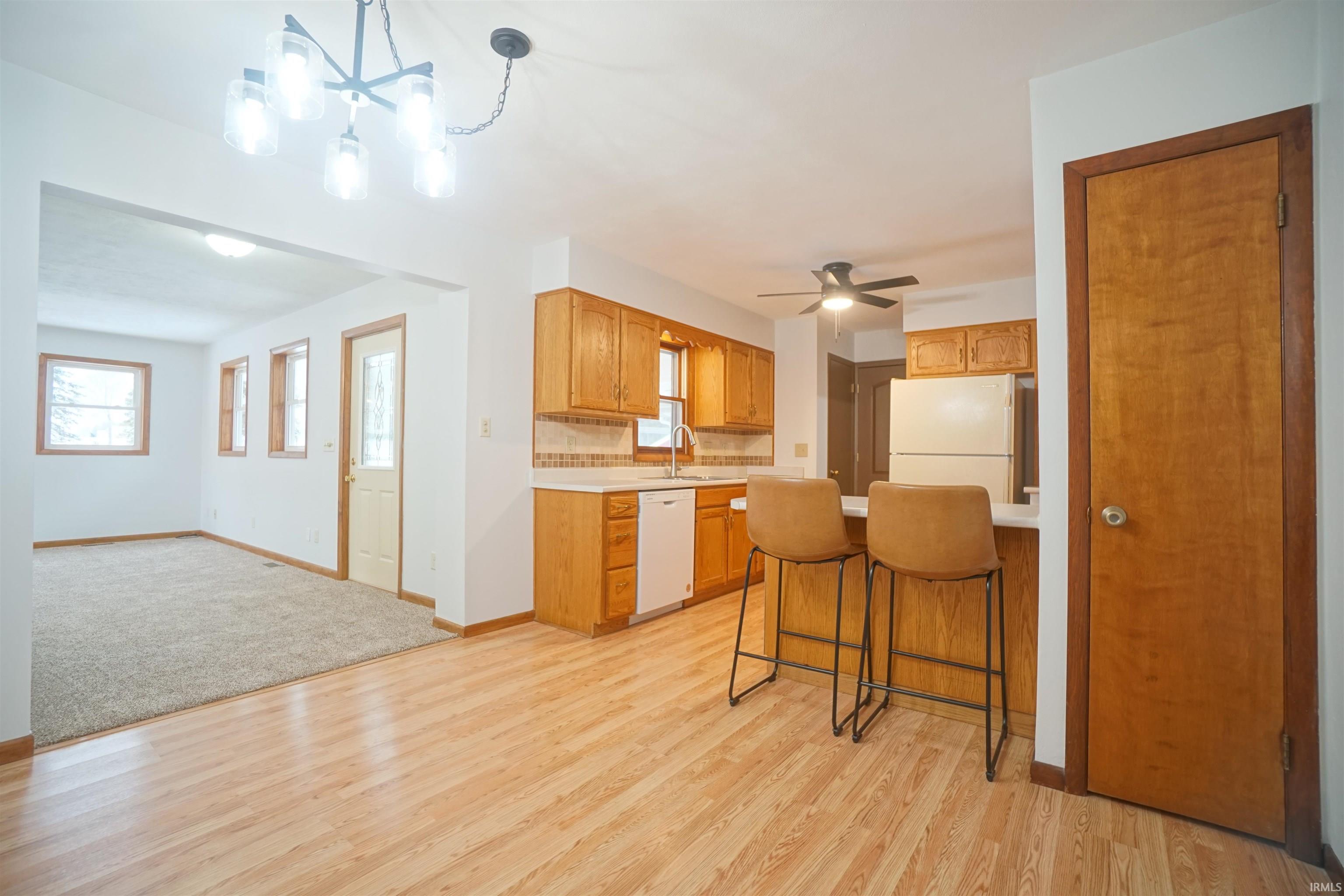 2599 East Robby Drive Warsaw, IN 46580 - Photo 5 of 34