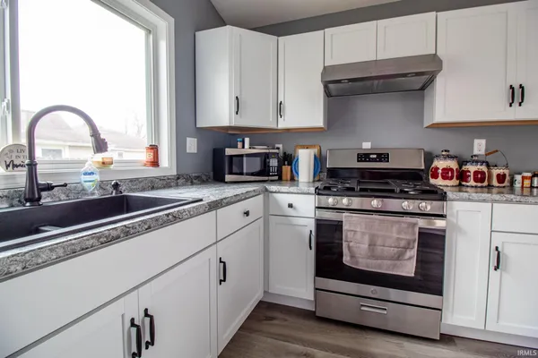 $269,900 | 504 South Meridian Street, Winchester, IN 47394