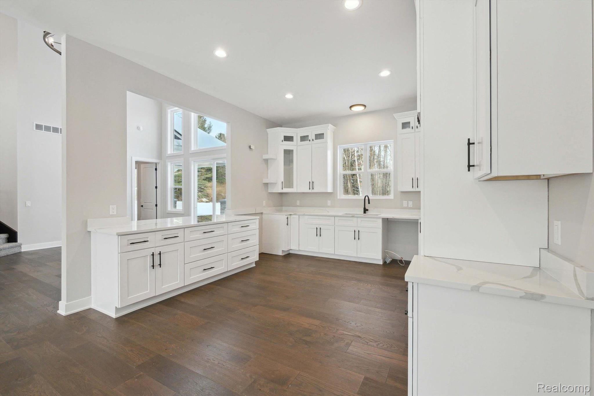 78 South Rochester Road Oakland, MI 48363 - Photo 15 of 43 Gallery Image 15