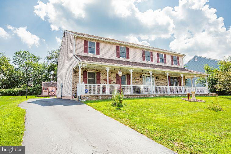 301 Raspberry Road Leola, PA 17540 - Photo 1 of 59 Front View with newer roof and gutters 2017