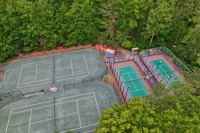 a view of an outdoor space with a yard