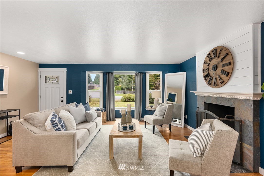 2918 York Road Lynnwood, WA 98087 - Photo 3 of 24 Gallery Image 3