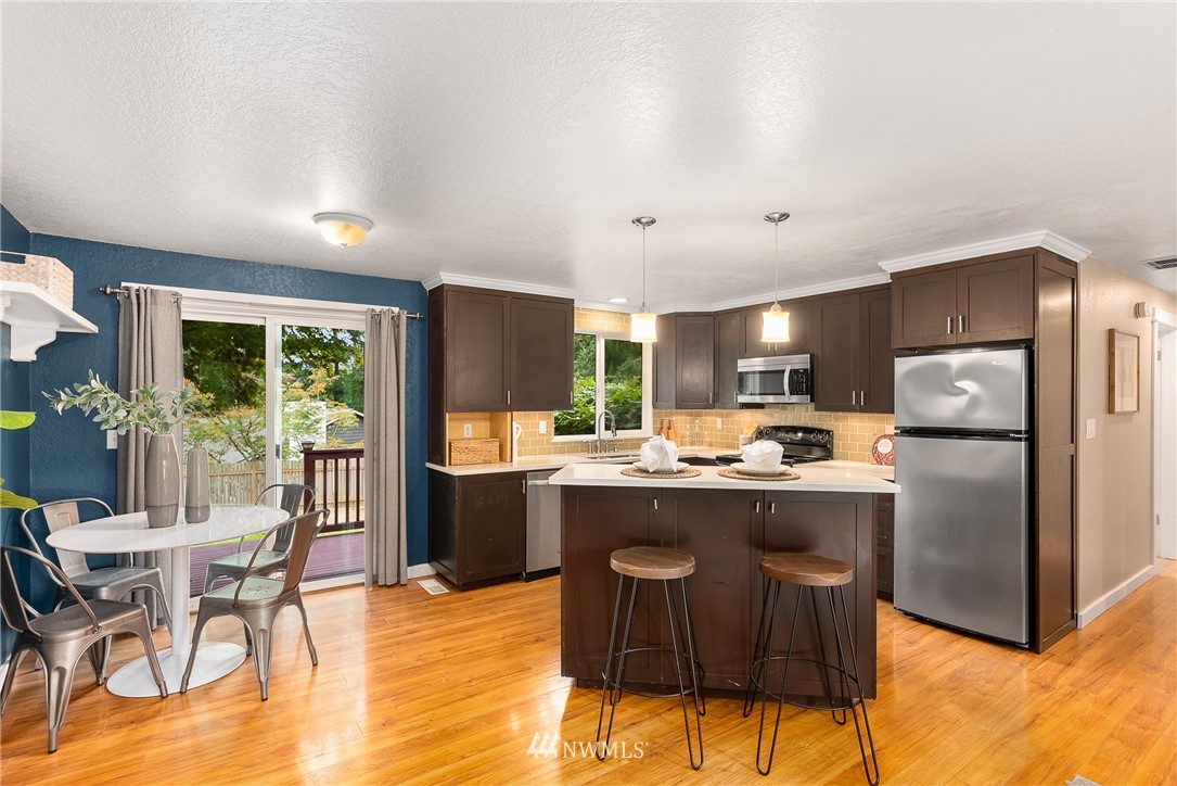2918 York Road Lynnwood, WA 98087 - Photo 6 of 24 Gallery Image 6