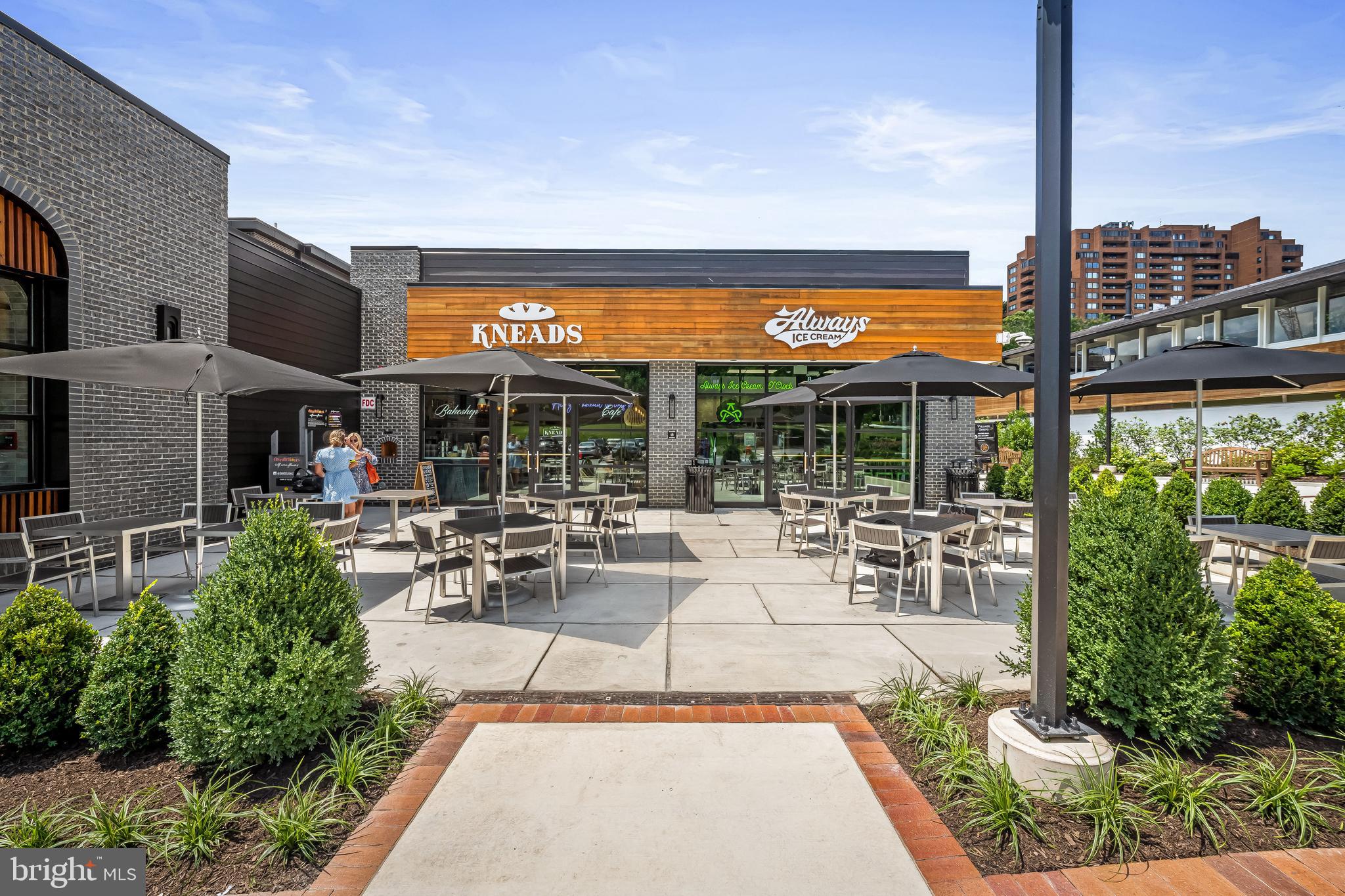 1 Cross Keys Road, Unit 1A Baltimore, MD 21210 - Photo 47 of 52 Plenty of outdoor seating.