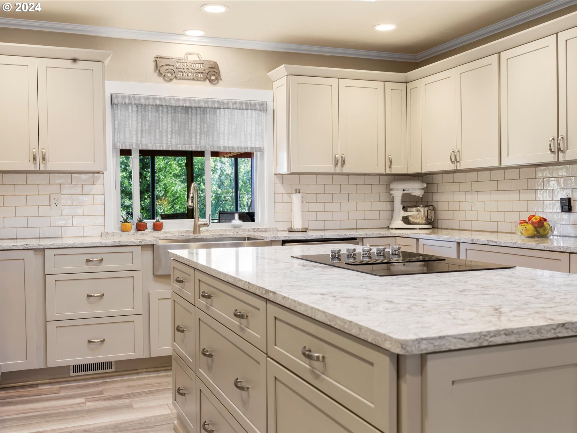 1083 Rogers Road Roseburg, OR 97471 - Photo 6 of 45 a kitchen with granite countertop white cabinets and white appliances