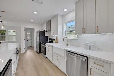 $630,000 | 3019 Stetson Lane, Houston, TX 77043