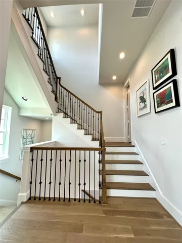 $555,000 | 11057 Chatterton Drive, Houston, TX 77043