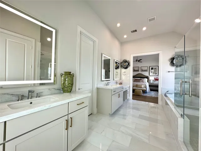 $555,000 | 11057 Chatterton Drive, Houston, TX 77043