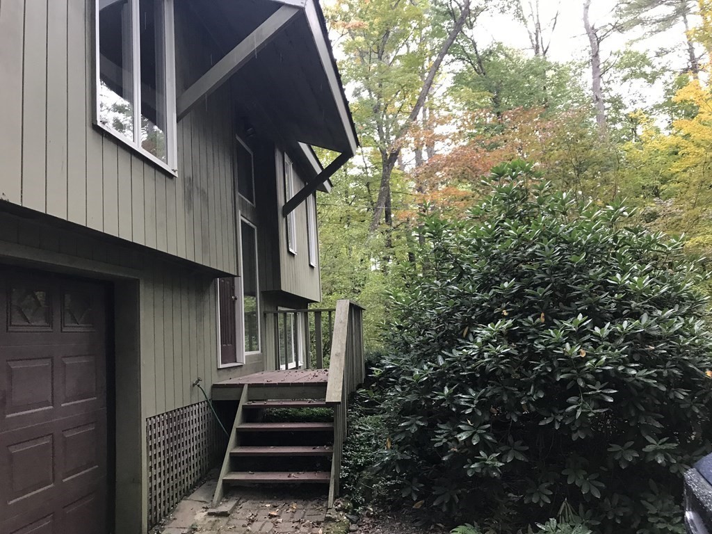 662 Pratt Corner Road Shutesbury, MA 01002 - Photo 2 of 30