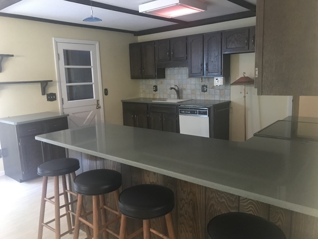 662 Pratt Corner Road Shutesbury, MA 01002 - Photo 7 of 30