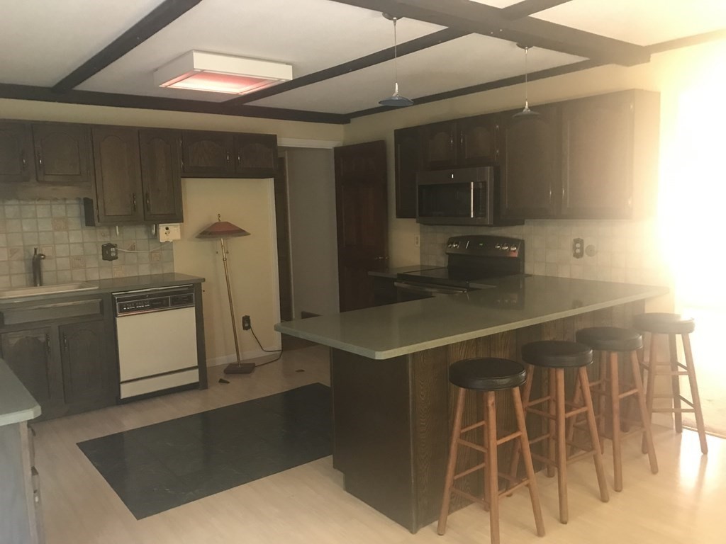 662 Pratt Corner Road Shutesbury, MA 01002 - Photo 8 of 30