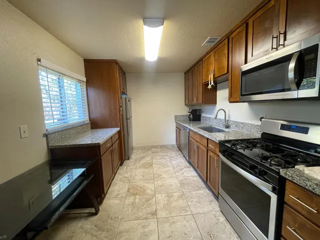 $320,000 | 2139 South Avenue, Sacramento, CA 95838