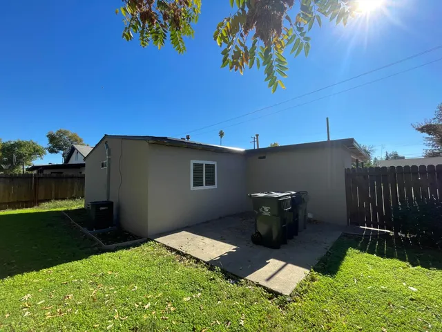 $320,000 | 2139 South Avenue, Sacramento, CA 95838