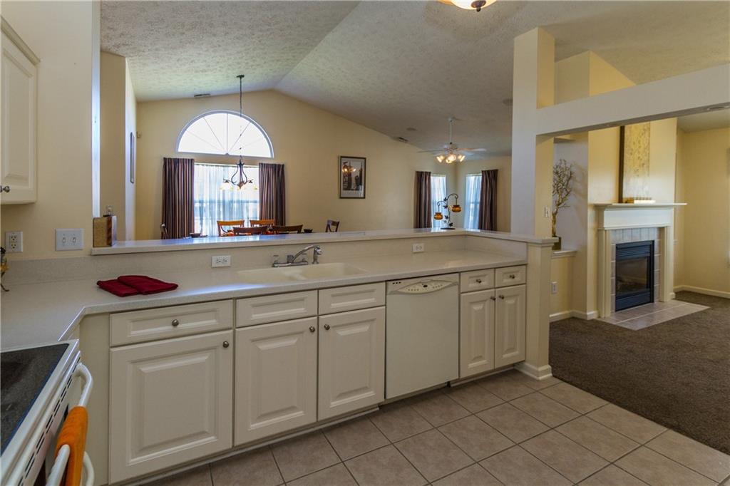 6037 Riva Ridge Drive Indianapolis, IN 46237 - Photo 10 of 24 Gallery Image 10