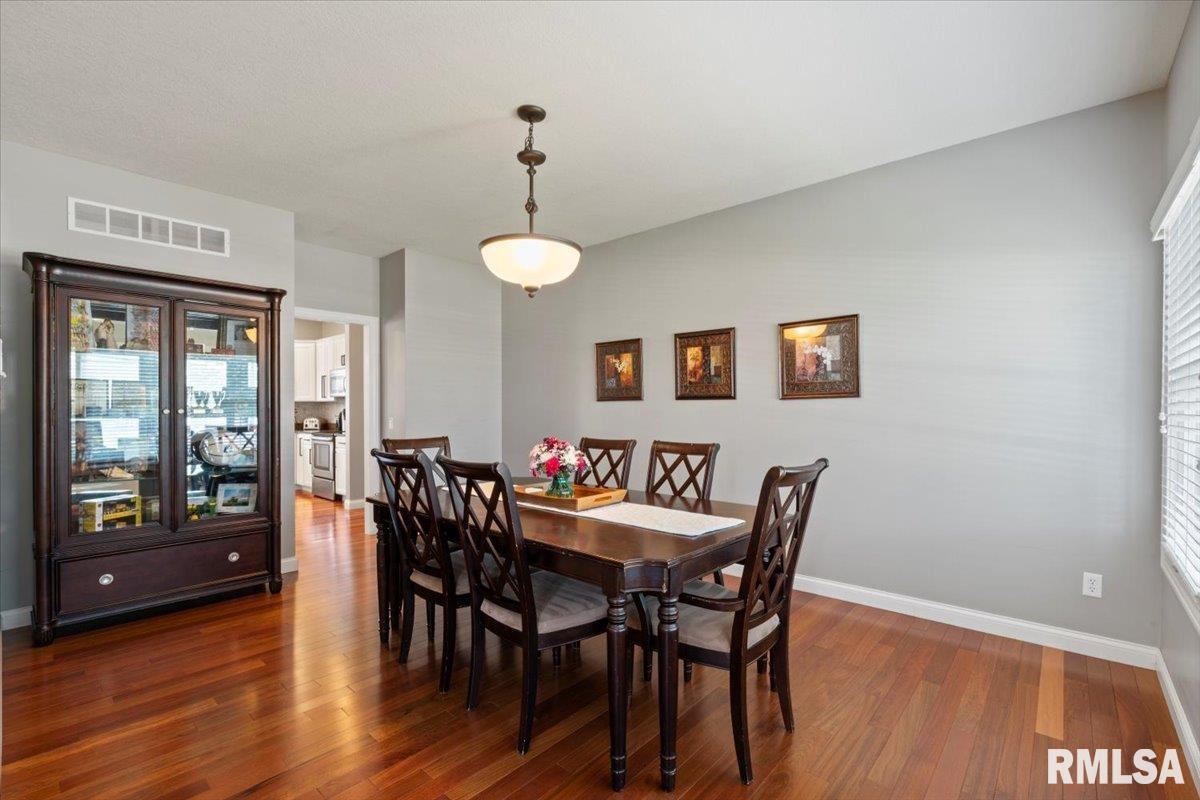 5472 Judge Road Bettendorf, IA 52722 - Photo 13 of 59 Gallery Image 13