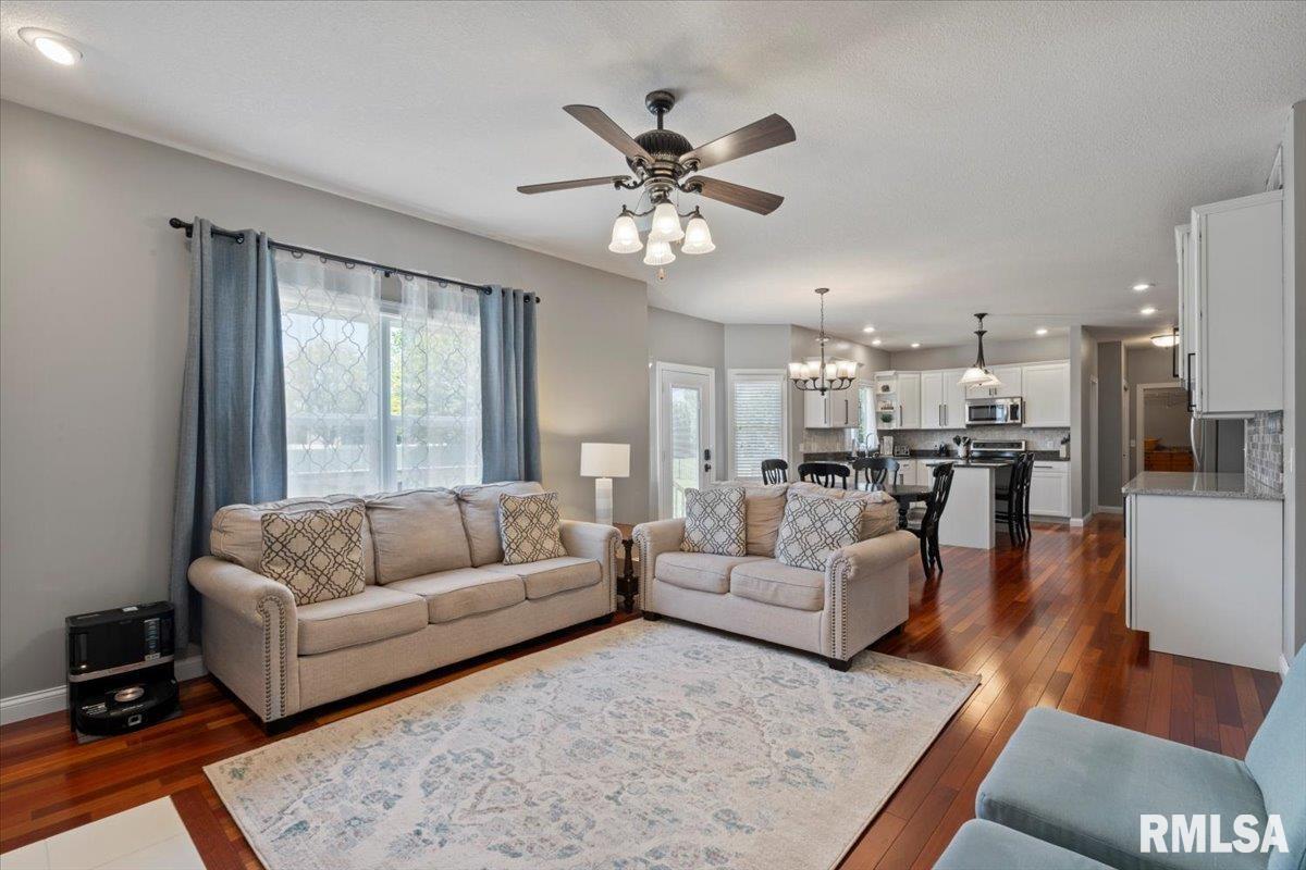 5472 Judge Road Bettendorf, IA 52722 - Photo 25 of 59 Gallery Image 25