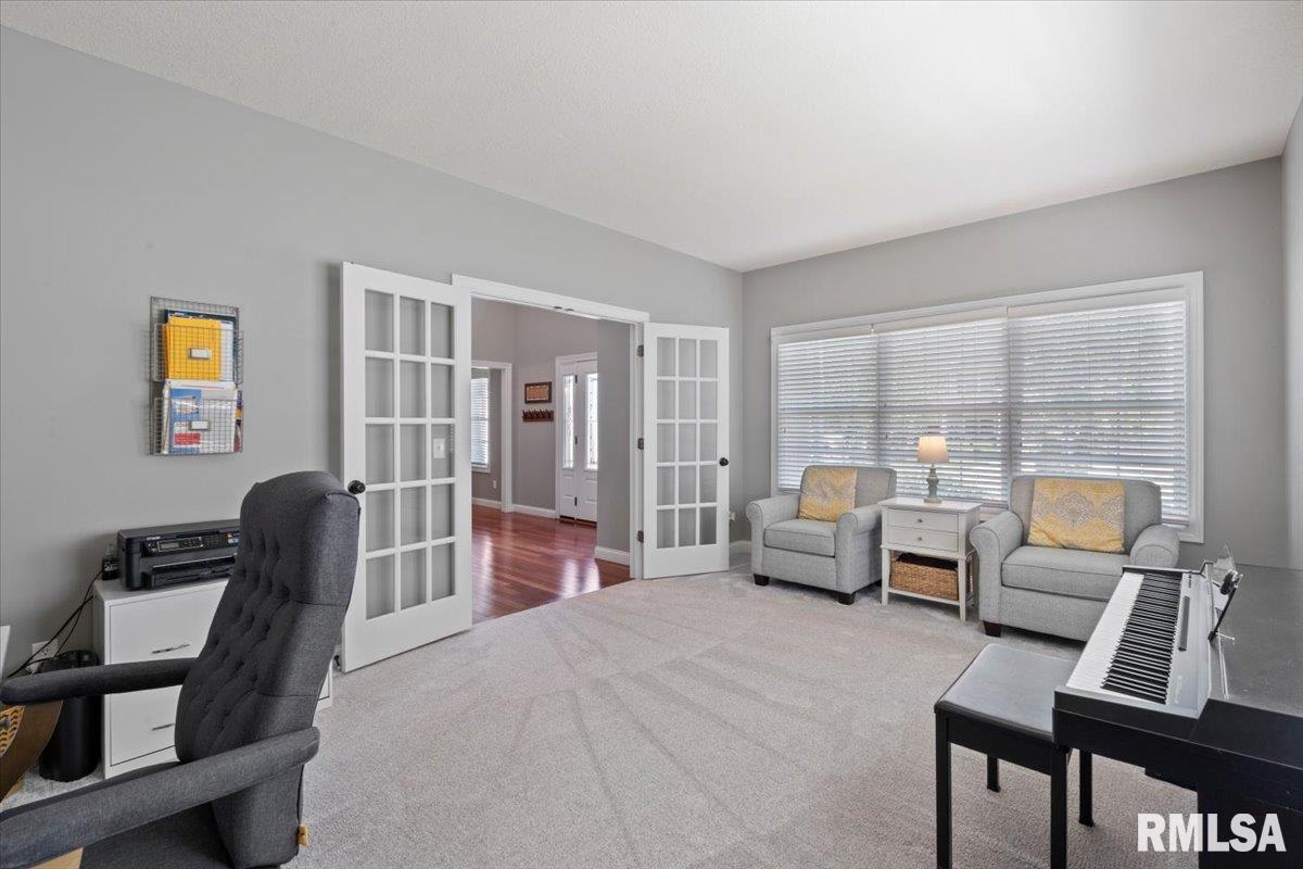 5472 Judge Road Bettendorf, IA 52722 - Photo 9 of 59 Gallery Image 9