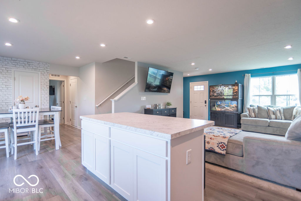 13885 North Rising Sun Circle East Camby, IN 46113 - Photo 8 of 32