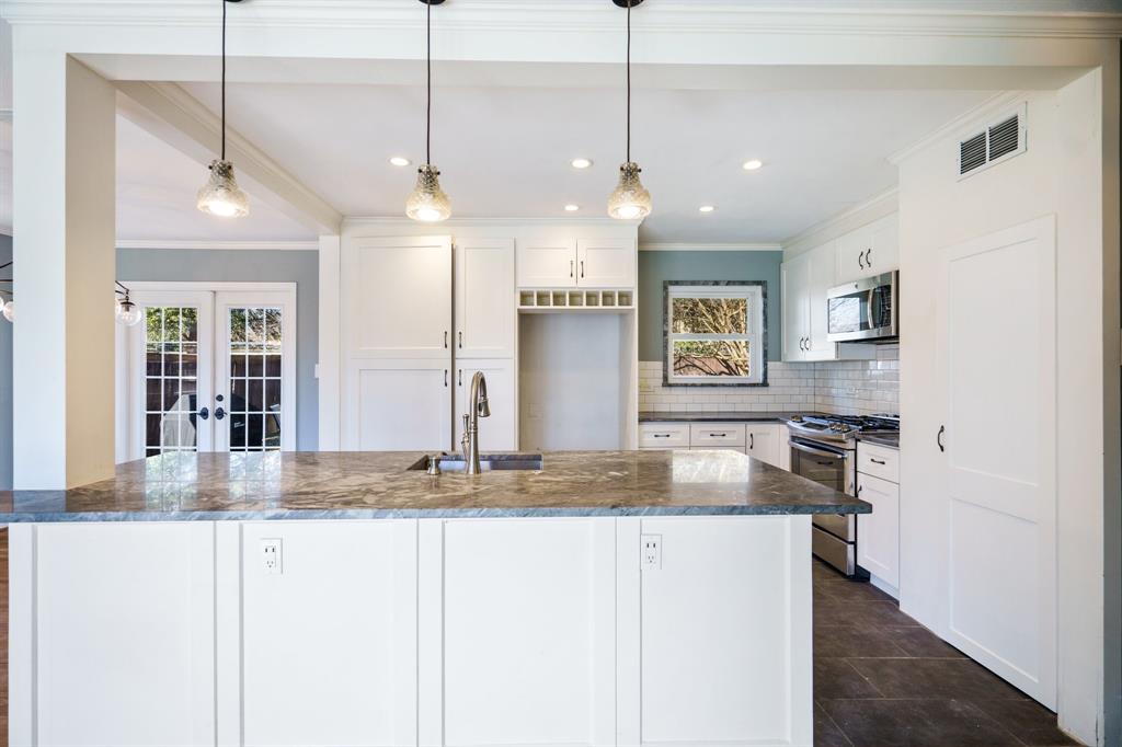 Beautifully Fully Updated Kitchen