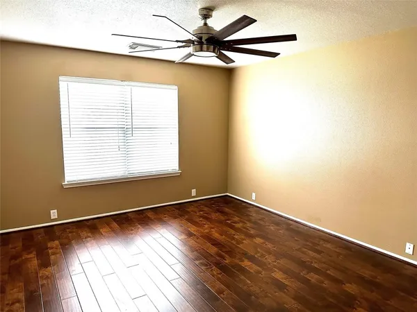 $2,000 | 2711 Feather Green Trail, Fresno, TX 77545