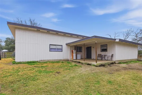 $205,000 | 366 West Borel Drive, Lake Charles, LA 70611